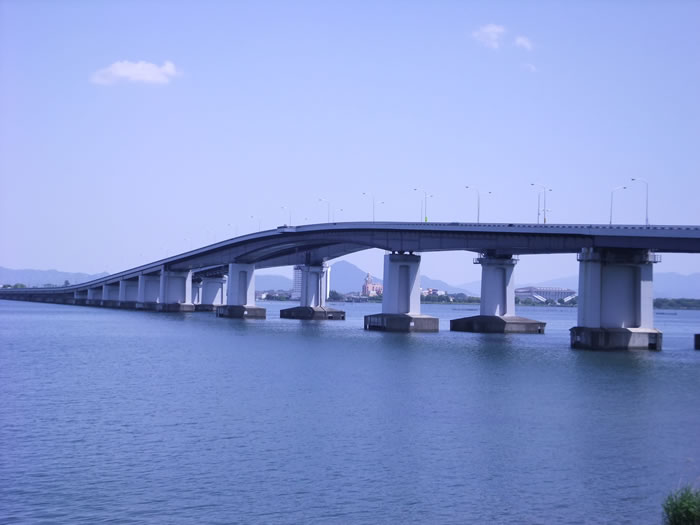 琵琶湖大橋