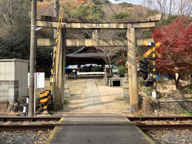 関蝉丸神社